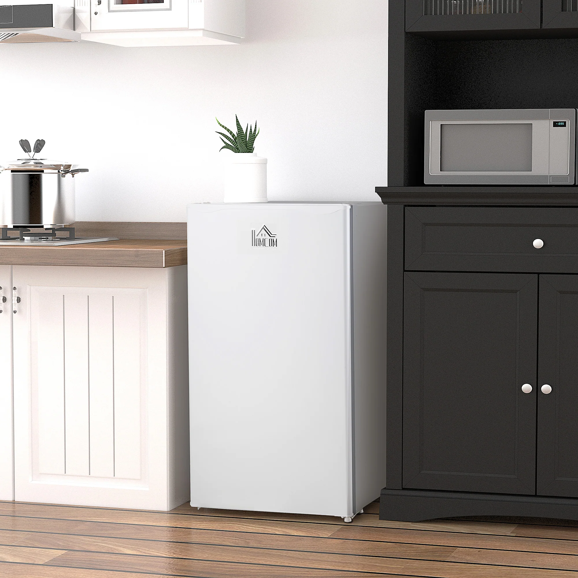 3.2 Cu.Ft Compact Mini Fridge with Freezer, Adjustable Shelf & Temperature Control, White - Image 4